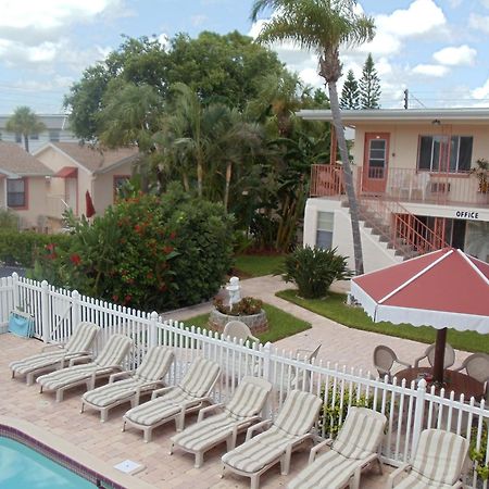 Carlton House Motel And Suites Сейнт Пийт Бийч Екстериор снимка