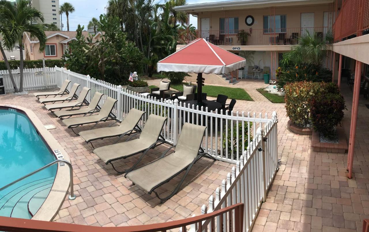 Carlton House Motel And Suites Сейнт Пийт Бийч Екстериор снимка