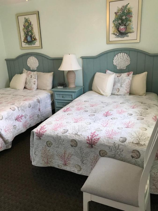 Carlton House Motel And Suites Сейнт Пийт Бийч Екстериор снимка