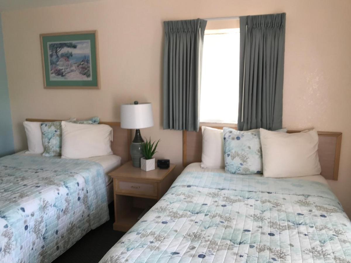 Carlton House Motel And Suites Сейнт Пийт Бийч Екстериор снимка