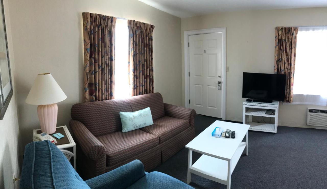 Carlton House Motel And Suites Сейнт Пийт Бийч Екстериор снимка