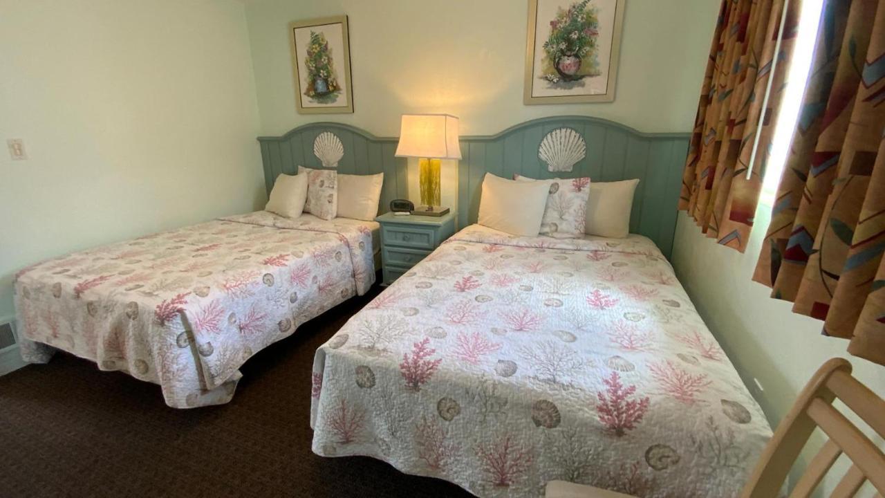 Carlton House Motel And Suites Сейнт Пийт Бийч Екстериор снимка