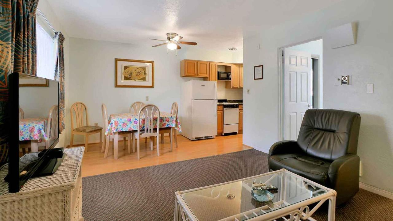 Carlton House Motel And Suites Сейнт Пийт Бийч Екстериор снимка