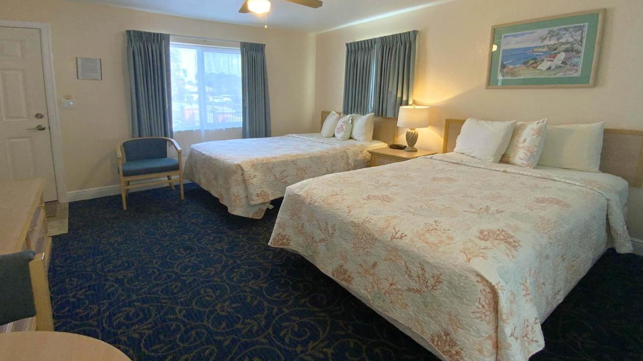 Carlton House Motel And Suites Сейнт Пийт Бийч Екстериор снимка